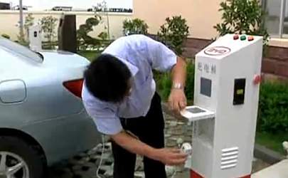 A pekingi elektromos autó gyártókat támogatással segítenék