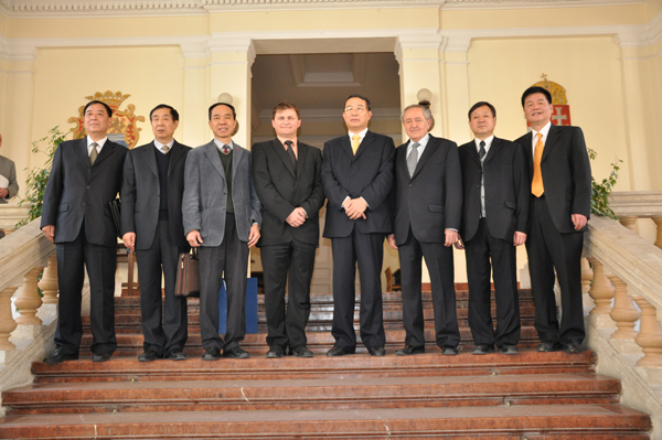 kínai delegáció