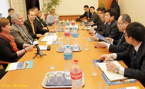 Pest megye alelnöke, Szabó István a CIPA és kínai vállalatok delegációjával tárgyalt