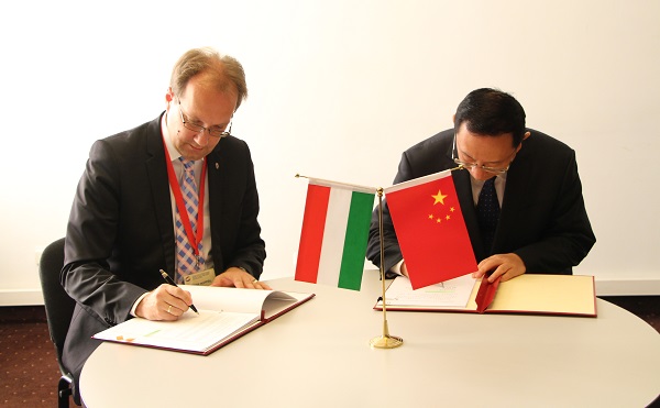 Hoppál Péter magyar-kínai kulturális együttműködésről tárgyalt