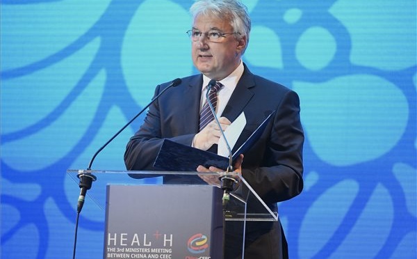 A kelet-közép-európai országok és Kína egészségügyi miniszterei tárgyaltak