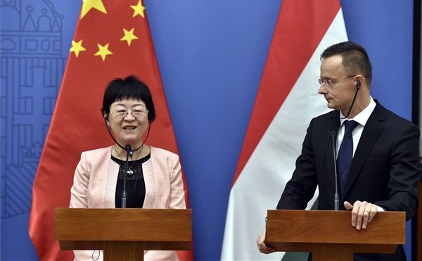 Kínai egyetem Magyarországi működéséről írtak alá megállapodást