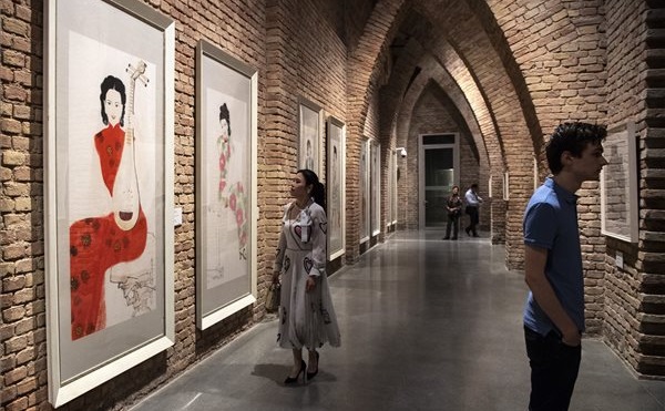 Sanghaji művészek kiállítása a Várkert Bazárban