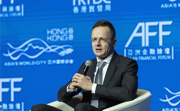 Szijjártó: Hongkong remek lehetőségeket kínál a magyar vállalatoknak