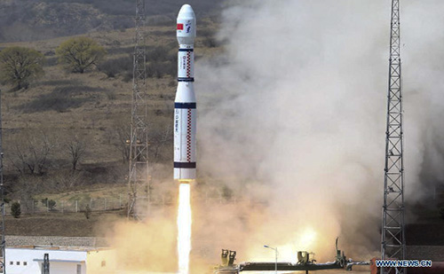 Egyszerre 9 műholdat állítottak pályára Kínából