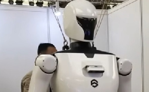 Sikert aratott az első kínai humanoid robotkonferencia 
