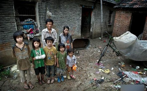 Közel 800 millióval csökkent a szegények száma Kínában 